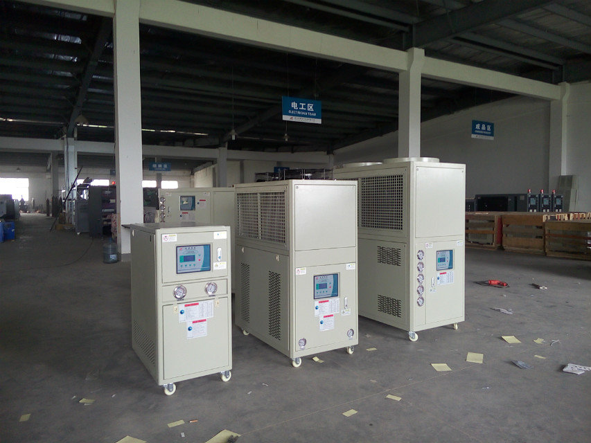 貴州風(fēng)冷式冷水機(jī),貴州水冷式冷水機(jī)-南京星德機(jī)械